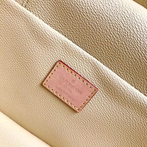 Nice cloth vanity case Louis Vuitton Multicolour in Cloth - 24985884