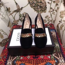 Gucci Sylvie Chain Velvet Mid-Heel Pumps Black