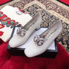 Gucci GG Mirrored Detail Rose Print Mid Heel Pumps White 2019