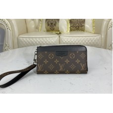 Louis Vuitton M69407 LV Zippy Dragonne wallet in Monogram coated canvas