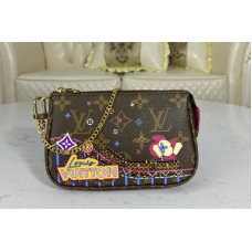 Louis Vuitton M69752 LV Mini Pochette Accessoires in Monogram canvas