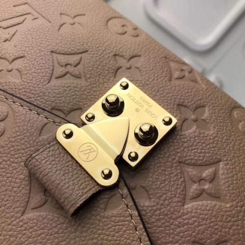 louis vuitton pochette metis beige